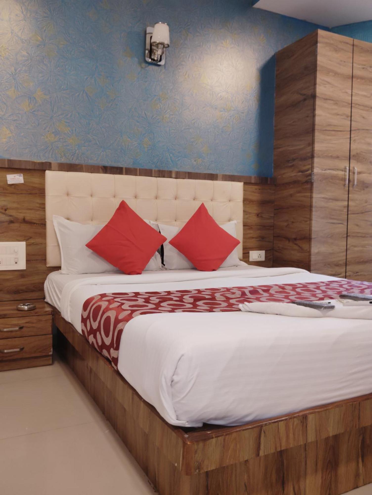Hotel Golden Park Near Nesco Βομβάη Εξωτερικό φωτογραφία