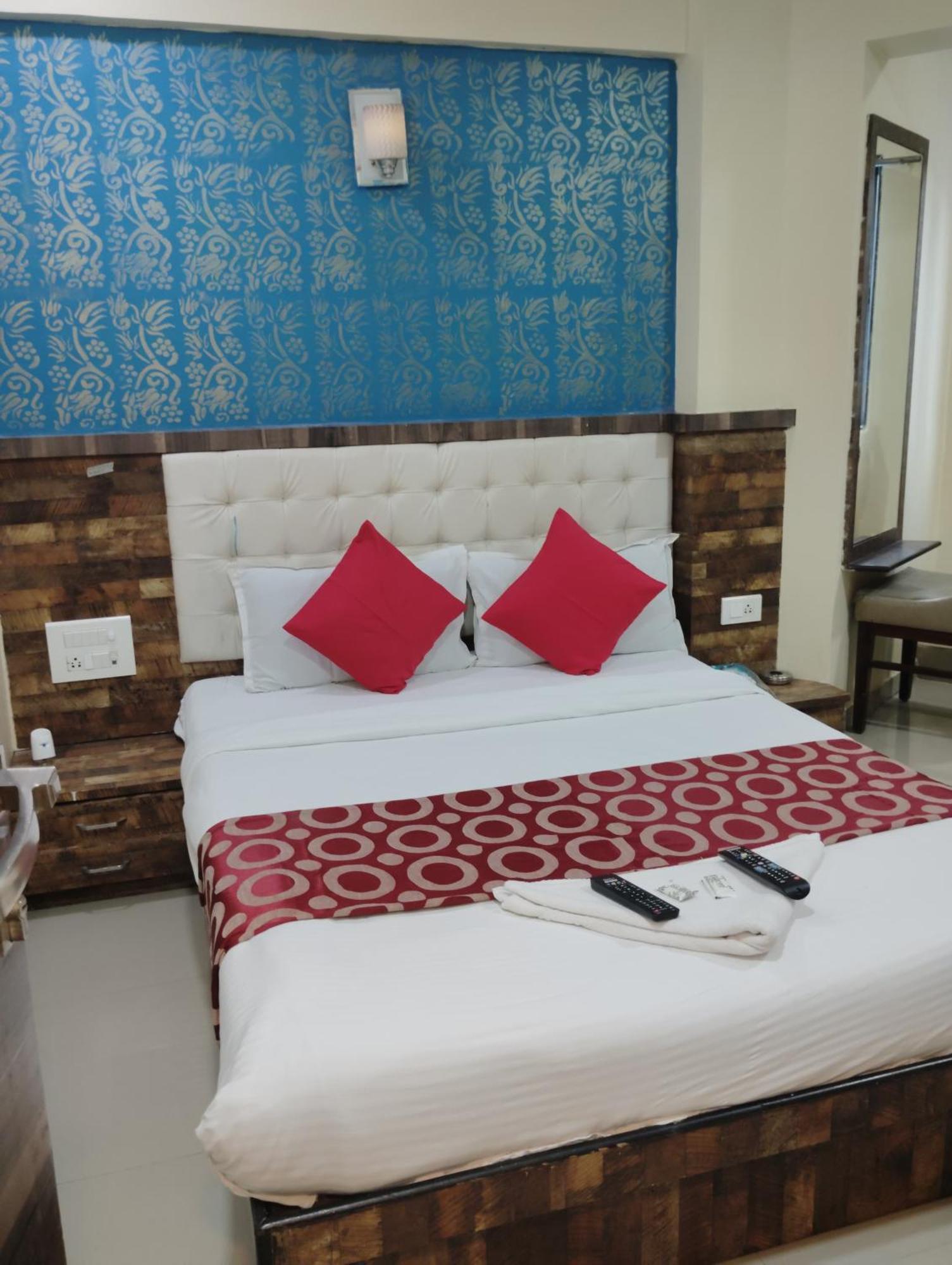 Hotel Golden Park Near Nesco Βομβάη Εξωτερικό φωτογραφία