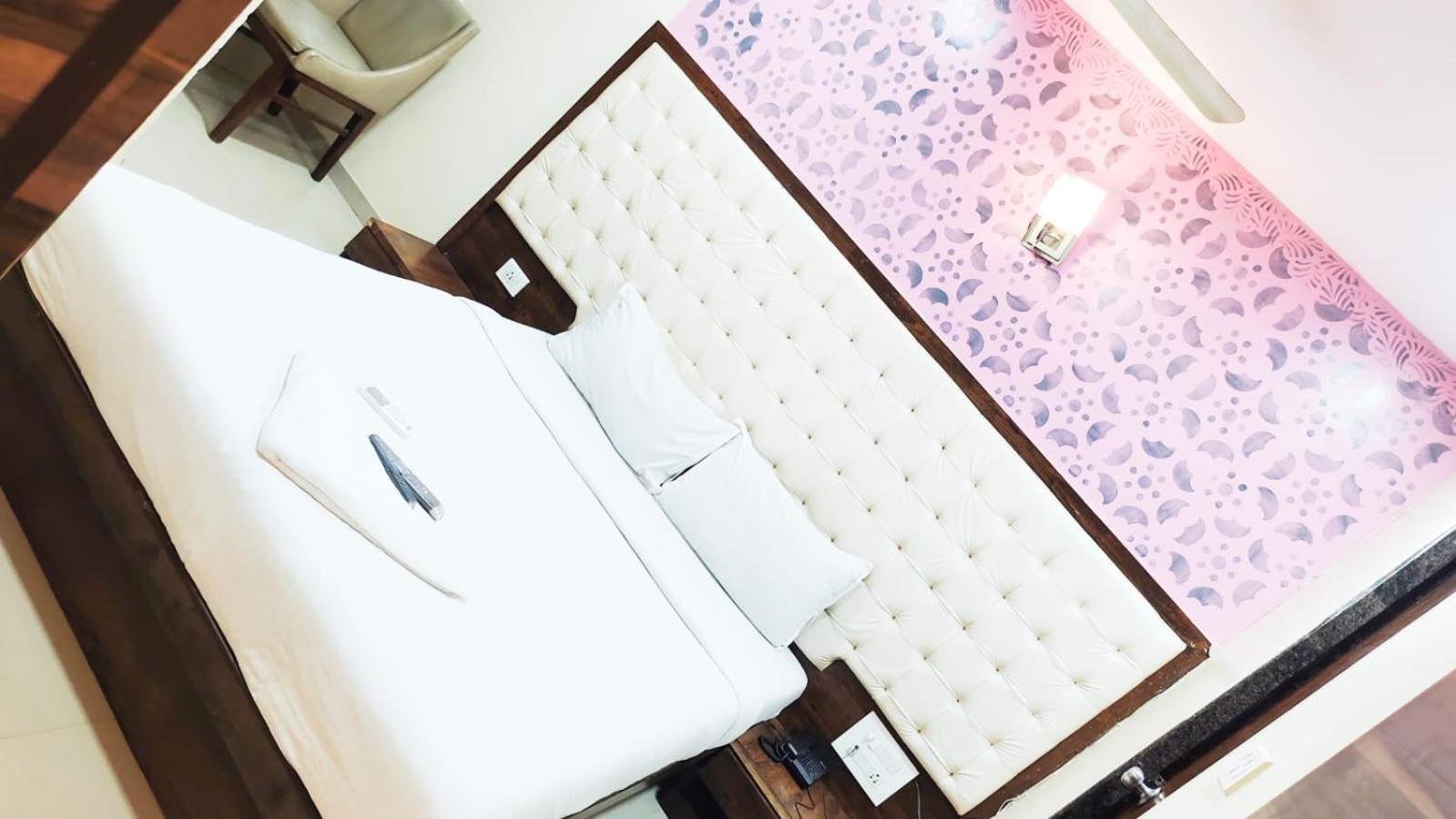 Hotel Golden Park Near Nesco Βομβάη Εξωτερικό φωτογραφία