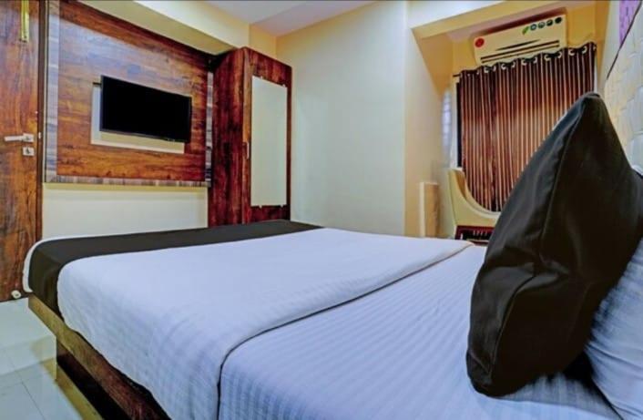 Hotel Golden Park Near Nesco Βομβάη Εξωτερικό φωτογραφία